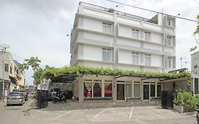 Reddoorz Near Solo Balapan Station